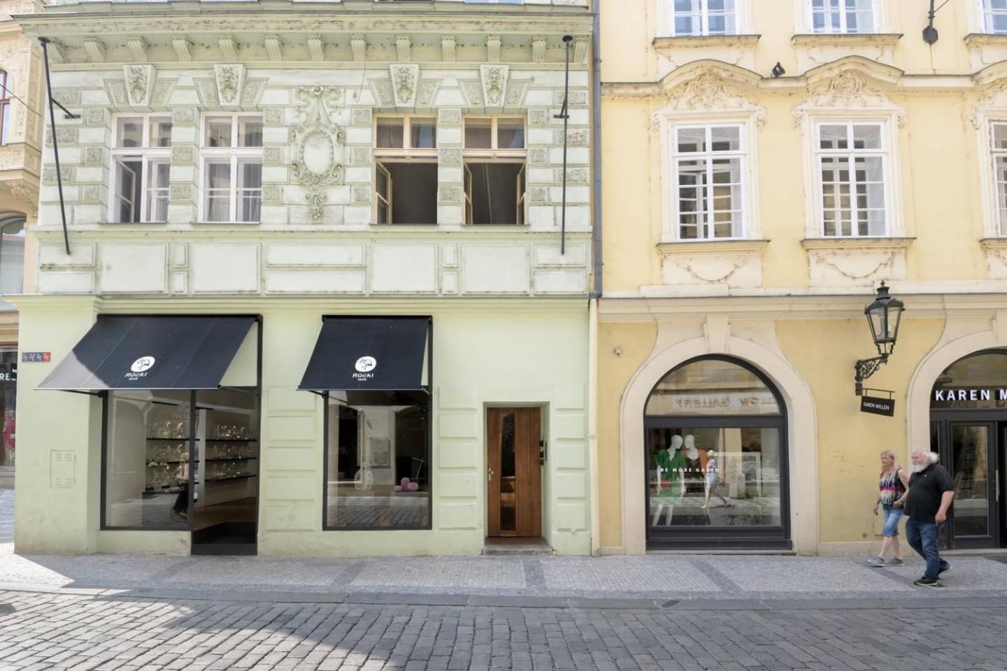 Stylish, Light-Filled Home In The Historic Center Prague Exterior photo